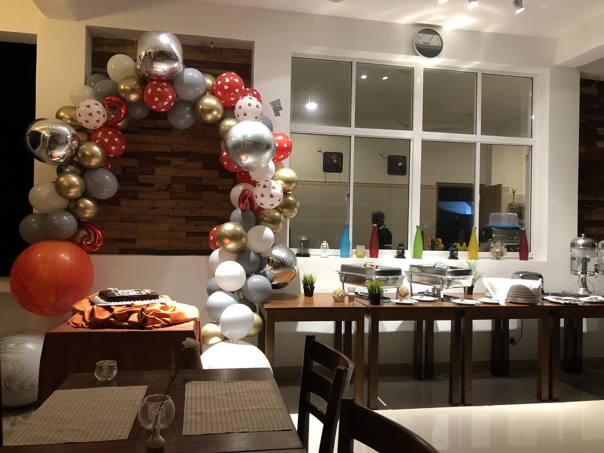 Kandy Rivers Edge Nature Resort Extérieur photo
